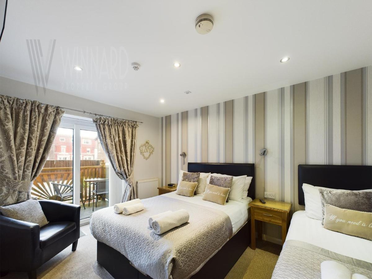 The House, Luxury Apartment *